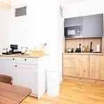 Design - Kitchen, Nespresso & Parking - Messe Dus * דיסבורג