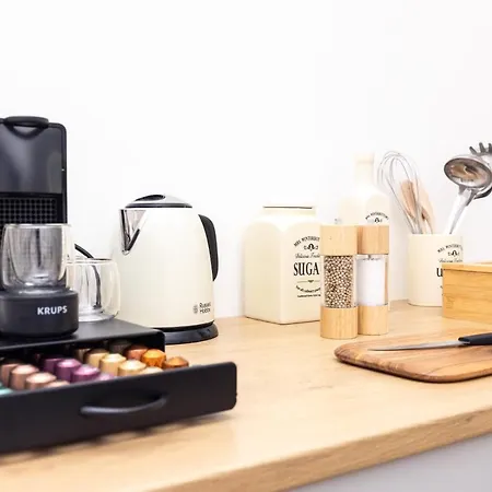 Design - Kitchen, Nespresso & Parking - Messe Dus Lägenhet Duisburg
